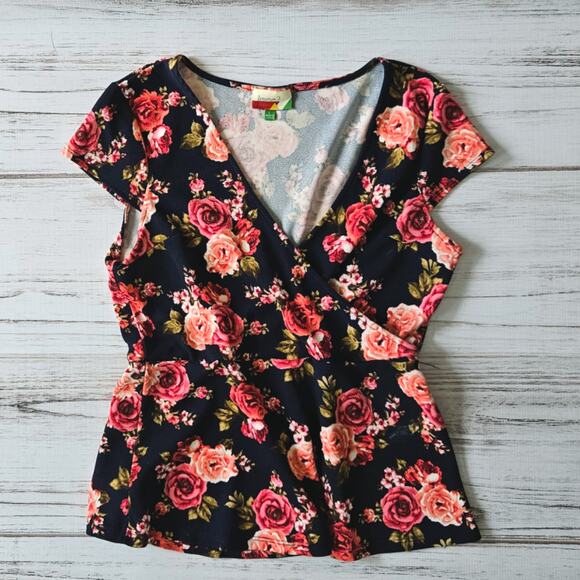 Fervour Cap Sleeve Peplum Floral Surplice Top sz Large - Picture 1 of 4